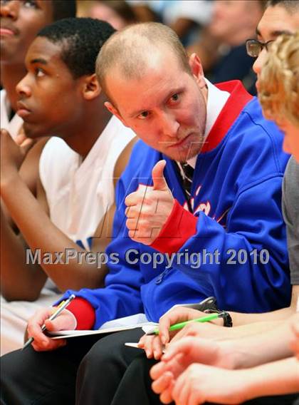 Thumbnail 3 in Windward vs. Lutheran (CIF SoCal D5 Final) photogallery.