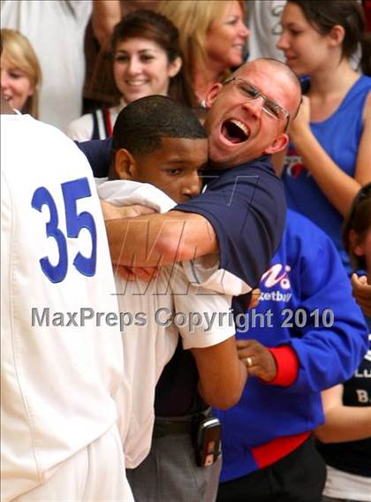 Thumbnail 2 in Windward vs. Lutheran (CIF SoCal D5 Final) photogallery.
