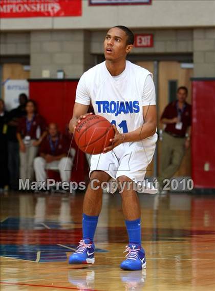 Thumbnail 2 in Windward vs. Lutheran (CIF SoCal D5 Final) photogallery.