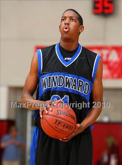Thumbnail 1 in Windward vs. Lutheran (CIF SoCal D5 Final) photogallery.