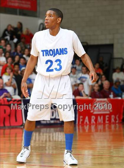 Thumbnail 2 in Windward vs. Lutheran (CIF SoCal D5 Final) photogallery.
