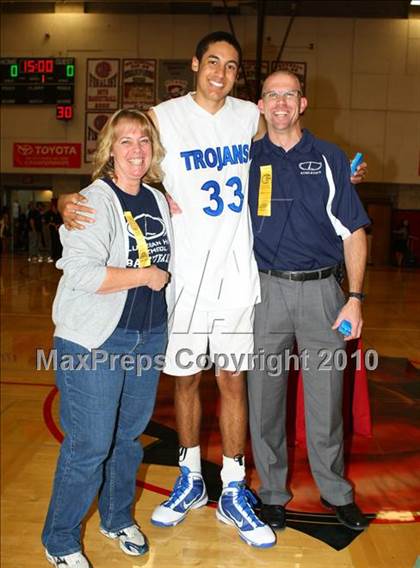 Thumbnail 1 in Windward vs. Lutheran (CIF SoCal D5 Final) photogallery.