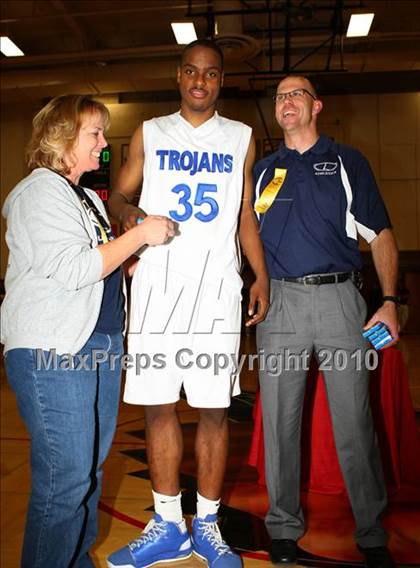 Thumbnail 3 in Windward vs. Lutheran (CIF SoCal D5 Final) photogallery.