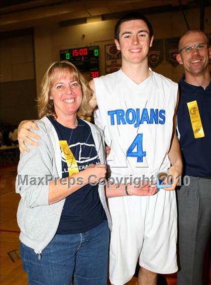 Thumbnail 3 in Windward vs. Lutheran (CIF SoCal D5 Final) photogallery.