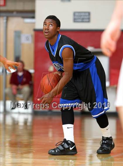 Thumbnail 2 in Windward vs. Lutheran (CIF SoCal D5 Final) photogallery.