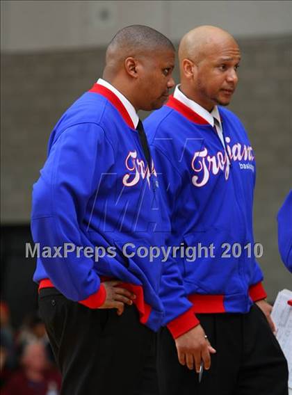 Thumbnail 3 in Windward vs. Lutheran (CIF SoCal D5 Final) photogallery.