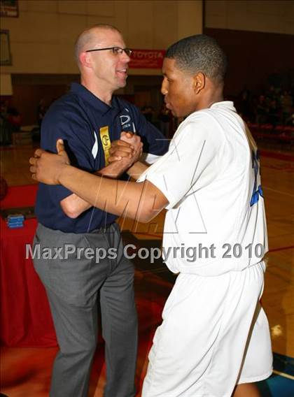 Thumbnail 1 in Windward vs. Lutheran (CIF SoCal D5 Final) photogallery.