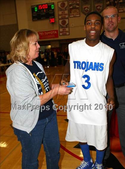 Thumbnail 1 in Windward vs. Lutheran (CIF SoCal D5 Final) photogallery.