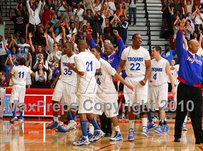 Thumbnail 1 in Windward vs. Lutheran (CIF SoCal D5 Final) photogallery.