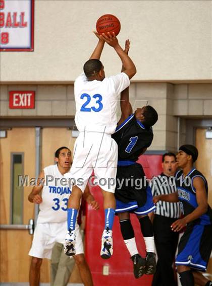 Thumbnail 2 in Windward vs. Lutheran (CIF SoCal D5 Final) photogallery.