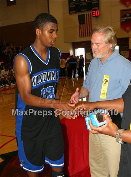 Thumbnail 1 in Windward vs. Lutheran (CIF SoCal D5 Final) photogallery.