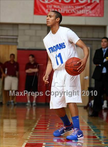 Thumbnail 2 in Windward vs. Lutheran (CIF SoCal D5 Final) photogallery.