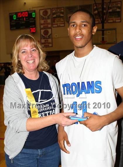 Thumbnail 3 in Windward vs. Lutheran (CIF SoCal D5 Final) photogallery.