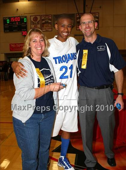 Thumbnail 1 in Windward vs. Lutheran (CIF SoCal D5 Final) photogallery.