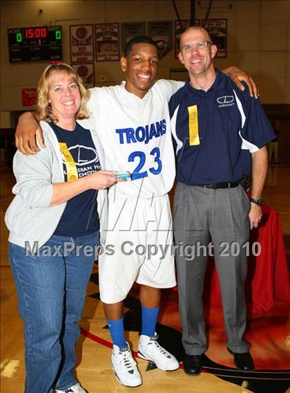 Thumbnail 2 in Windward vs. Lutheran (CIF SoCal D5 Final) photogallery.