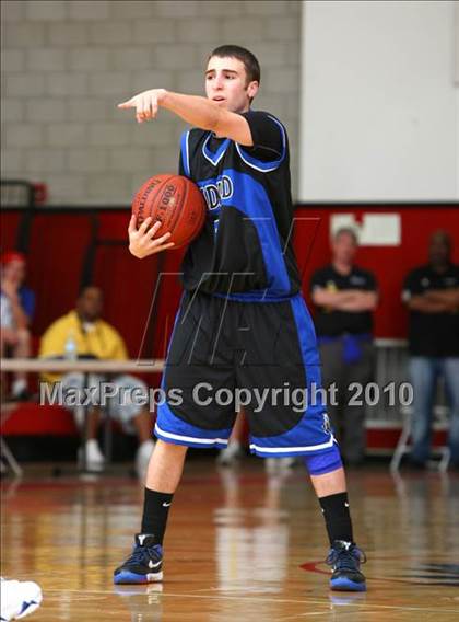 Thumbnail 1 in Windward vs. Lutheran (CIF SoCal D5 Final) photogallery.