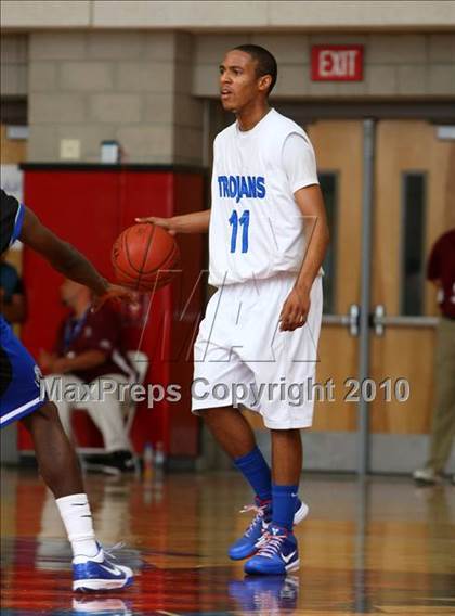 Thumbnail 2 in Windward vs. Lutheran (CIF SoCal D5 Final) photogallery.