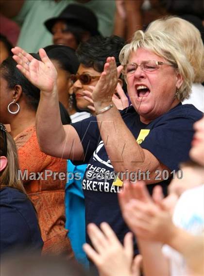 Thumbnail 1 in Windward vs. Lutheran (CIF SoCal D5 Final) photogallery.