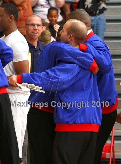Thumbnail 2 in Windward vs. Lutheran (CIF SoCal D5 Final) photogallery.