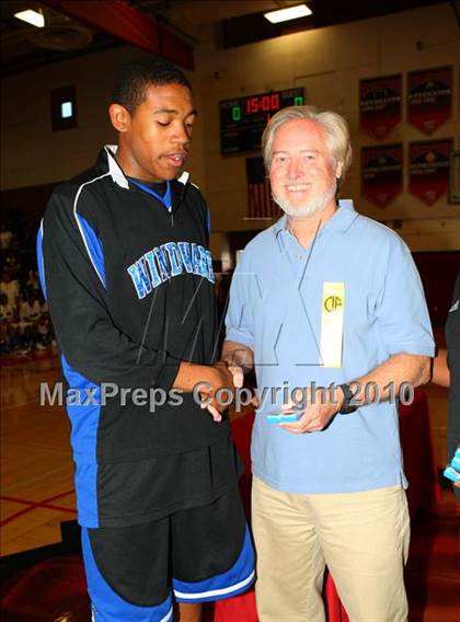 Thumbnail 3 in Windward vs. Lutheran (CIF SoCal D5 Final) photogallery.