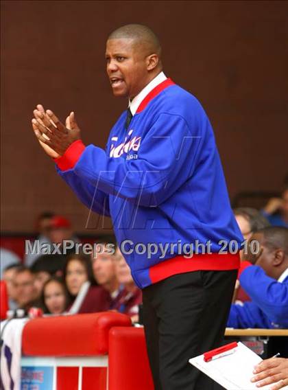 Thumbnail 3 in Windward vs. Lutheran (CIF SoCal D5 Final) photogallery.