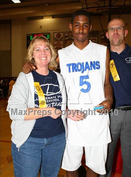 Thumbnail 3 in Windward vs. Lutheran (CIF SoCal D5 Final) photogallery.