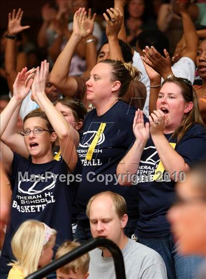 Thumbnail 3 in Windward vs. Lutheran (CIF SoCal D5 Final) photogallery.