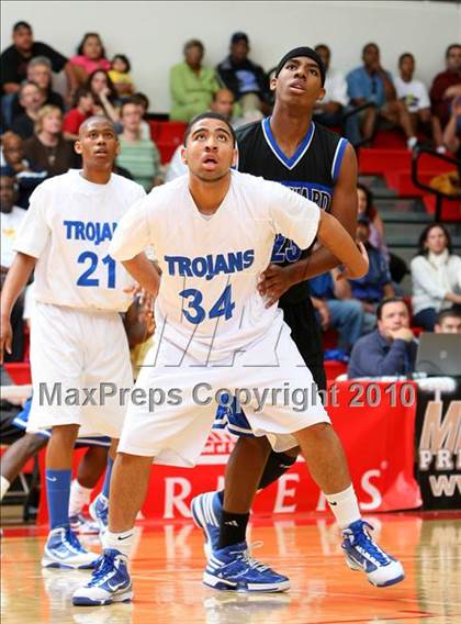 Thumbnail 3 in Windward vs. Lutheran (CIF SoCal D5 Final) photogallery.