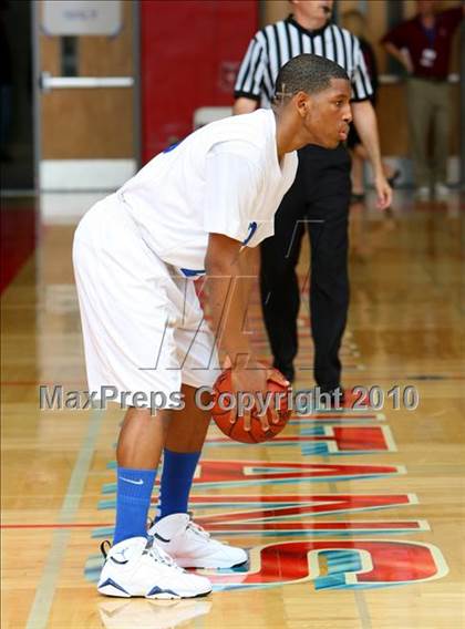 Thumbnail 3 in Windward vs. Lutheran (CIF SoCal D5 Final) photogallery.