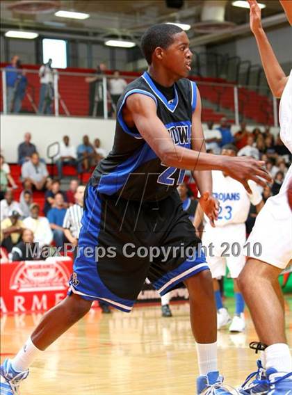 Thumbnail 3 in Windward vs. Lutheran (CIF SoCal D5 Final) photogallery.