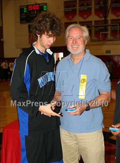 Thumbnail 1 in Windward vs. Lutheran (CIF SoCal D5 Final) photogallery.