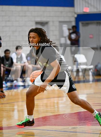 Thumbnail 3 in St Petersburg vs Sickles (Hoopvibe - Preseason) photogallery.