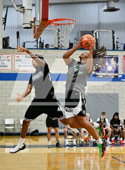 Thumbnail 2 in St Petersburg vs Sickles (Hoopvibe - Preseason) photogallery.