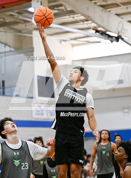 Thumbnail 2 in St Petersburg vs Sickles (Hoopvibe - Preseason) photogallery.