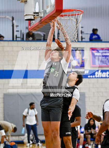 Thumbnail 1 in St Petersburg vs Sickles (Hoopvibe - Preseason) photogallery.