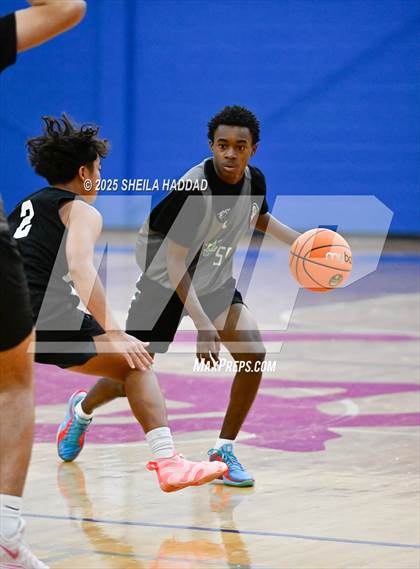 Thumbnail 2 in St Petersburg vs Sickles (Hoopvibe - Preseason) photogallery.