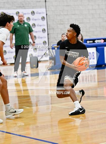 Thumbnail 2 in St Petersburg vs Sickles (Hoopvibe - Preseason) photogallery.