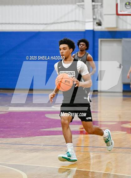 Thumbnail 3 in St Petersburg vs Sickles (Hoopvibe - Preseason) photogallery.