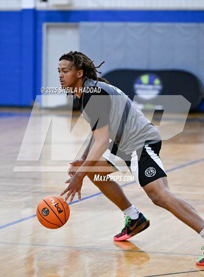 Thumbnail 2 in St Petersburg vs Sickles (Hoopvibe - Preseason) photogallery.
