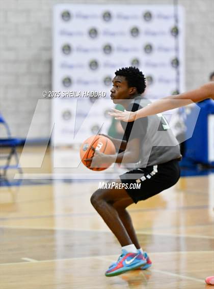 Thumbnail 3 in St Petersburg vs Sickles (Hoopvibe - Preseason) photogallery.