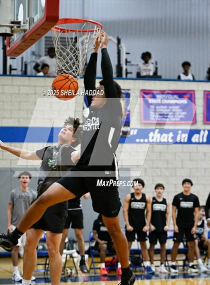 Thumbnail 2 in St Petersburg vs Sickles (Hoopvibe - Preseason) photogallery.