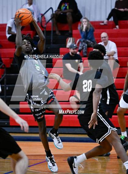 Thumbnail 3 in St Petersburg vs Sickles (Hoopvibe - Preseason) photogallery.