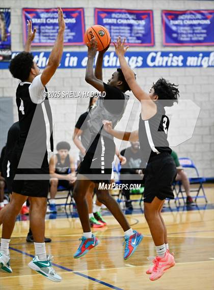 Thumbnail 2 in St Petersburg vs Sickles (Hoopvibe - Preseason) photogallery.