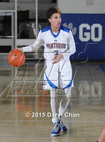 Thumbnail 2 in Hoover @ Benicia (MaxPreps Holiday Classic) photogallery.
