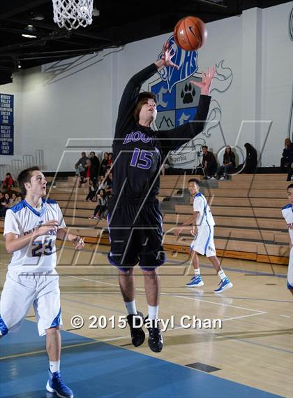 Thumbnail 2 in Hoover @ Benicia (MaxPreps Holiday Classic) photogallery.