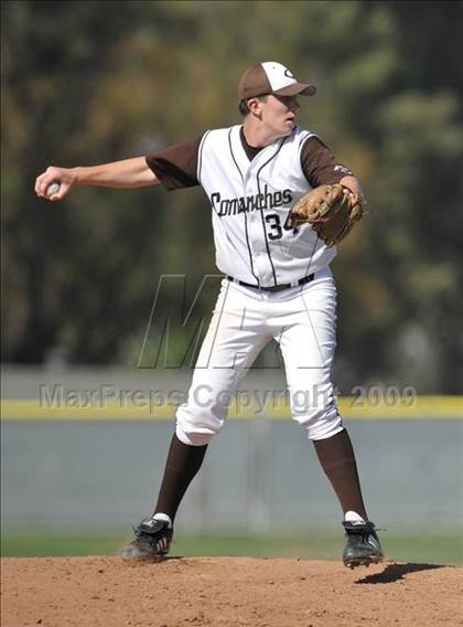 Thumbnail 1 in Brea Olinda @ Canyon photogallery.