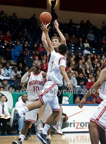 Thumbnail 1 in La Jolla vs Mount Miguel (CIF SDS D3 Final) photogallery.