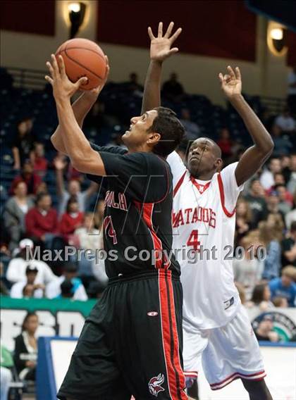 Thumbnail 2 in La Jolla vs Mount Miguel (CIF SDS D3 Final) photogallery.