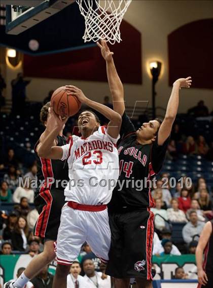 Thumbnail 1 in La Jolla vs Mount Miguel (CIF SDS D3 Final) photogallery.