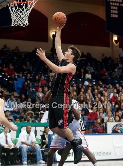 Thumbnail 3 in La Jolla vs Mount Miguel (CIF SDS D3 Final) photogallery.